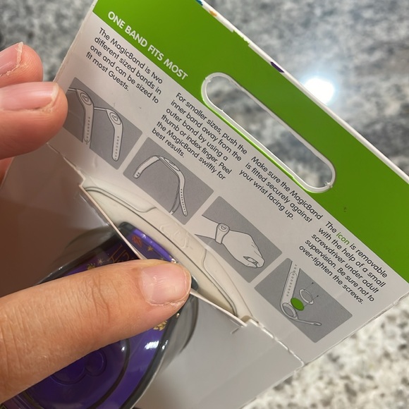 Disney Parks Magic Band 2 Halloween Limited Release Edition. New in Box - Picture 3 of 6